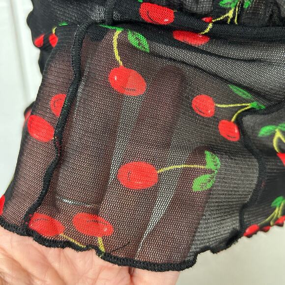 Women’s Sleeveless Mesh Sheer Cami Tank Top Black Grunge Goth Size Small-Medium - Picture 2 of 4